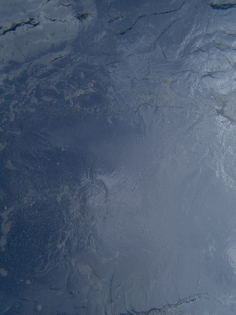 Reflections of Air Bubble Forms Formations in Water