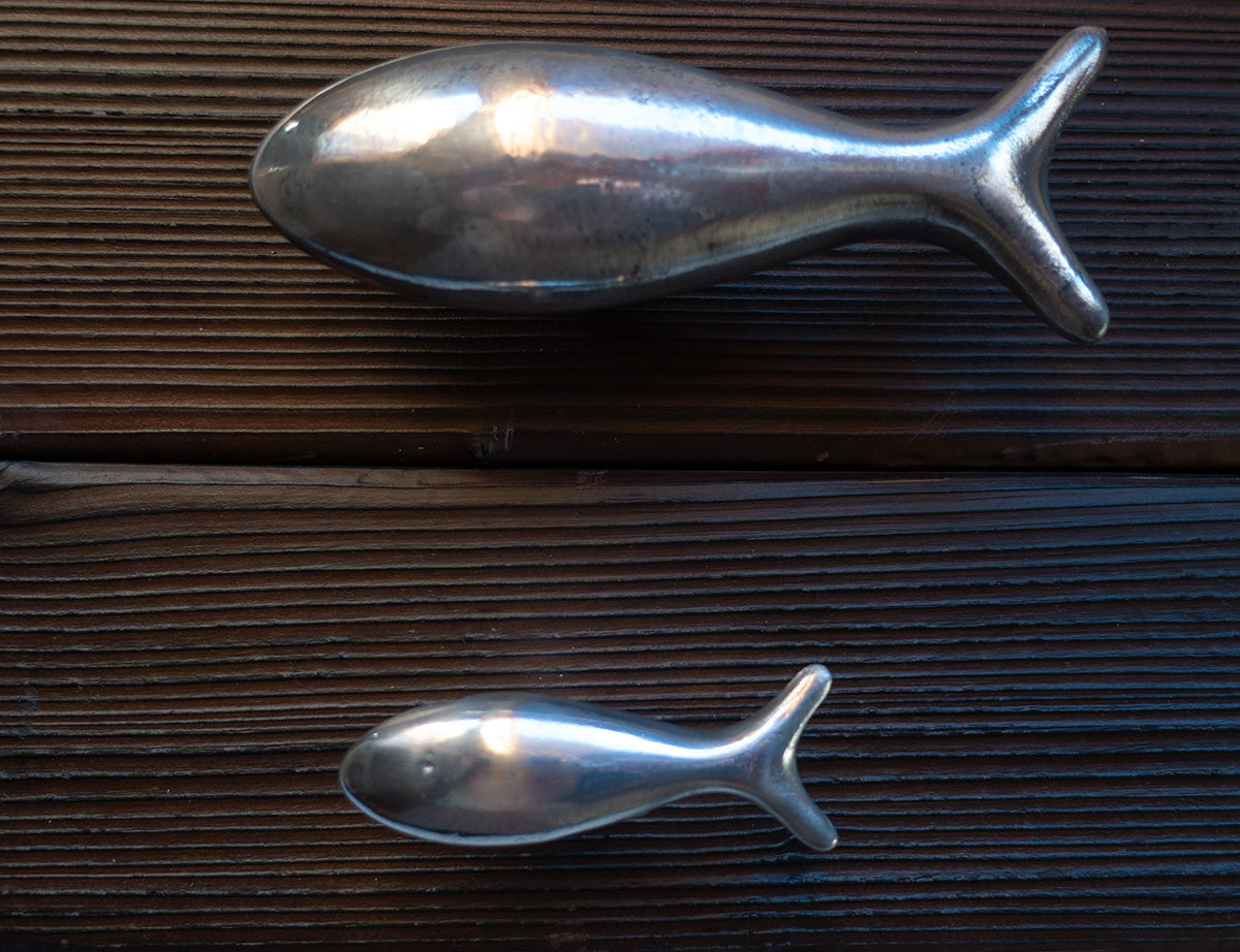 Eco-friendly cabinet hardware made from waste
