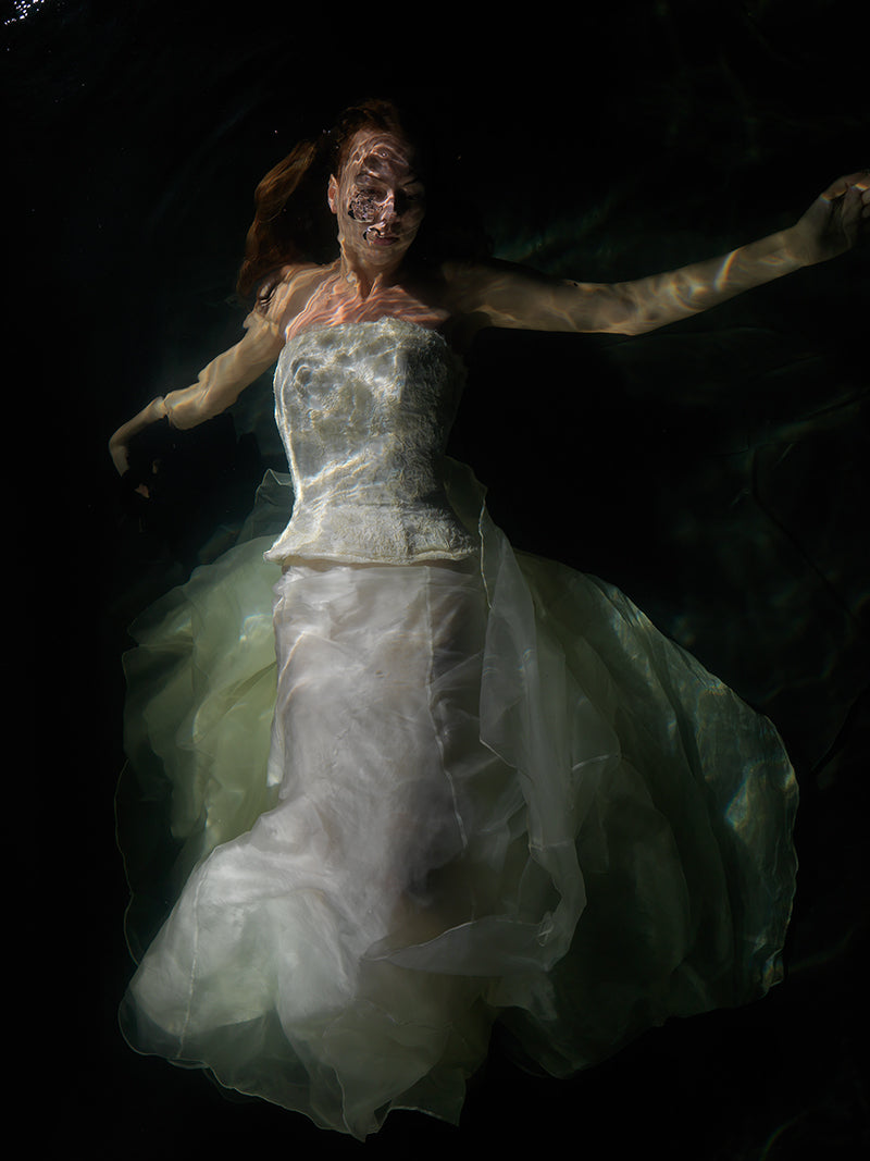 Chiaroscuro Below: Caravaggio-Inspired Underwater Imagery