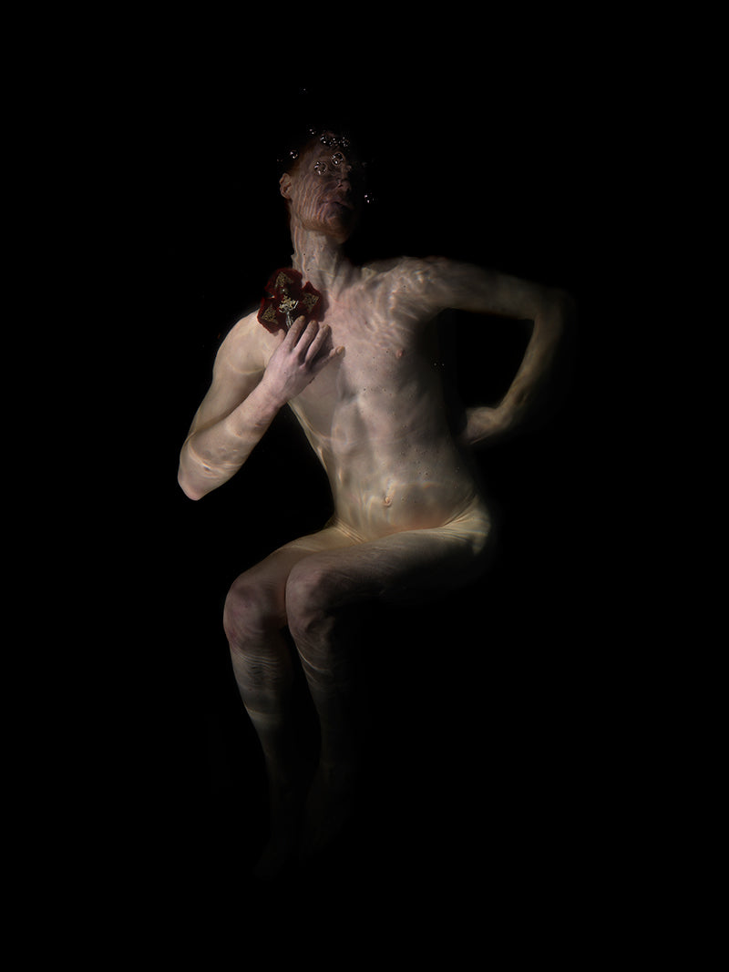 Chiaroscuro Aquatics: Underwater Photography in Caravaggio Style