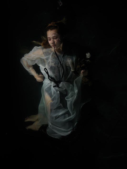 Submerged Splendor: Underwater Photography Echoing Caravaggio's Art