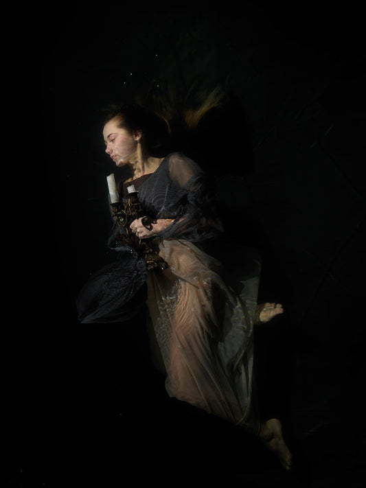 Underwater Baroque Elegance: Caravaggio-Styled Photography