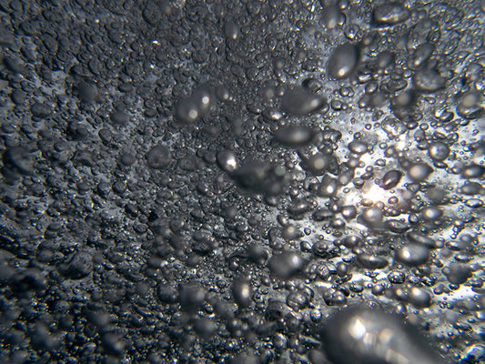 Liquid Lens: Artistic Photos of Submerged Bubbles For License