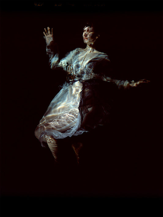 Sinking with Emotion: Underwater Depictions of Dissolved Sadness