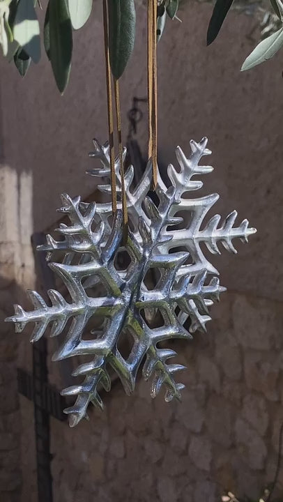 Minimalist holiday decor in recycled packaging
