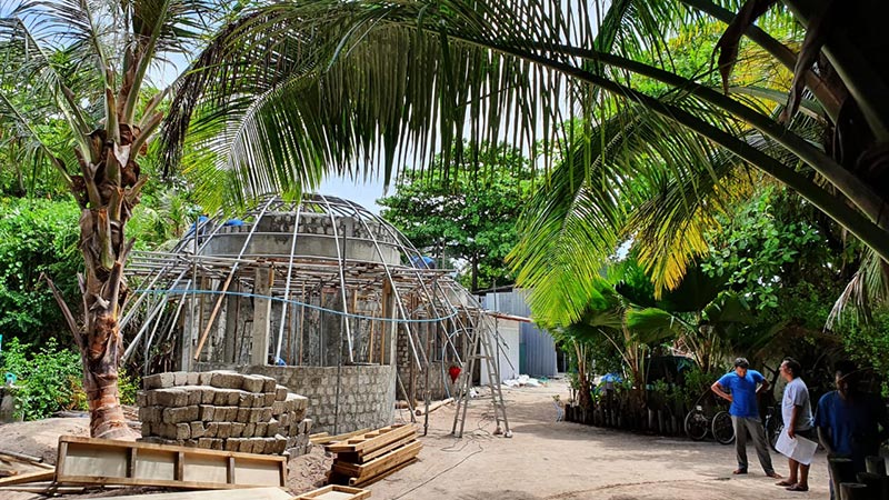 MAKERS PLACE carbon neutral plastic & aluminium recycling facility in final build stage in the Maldives